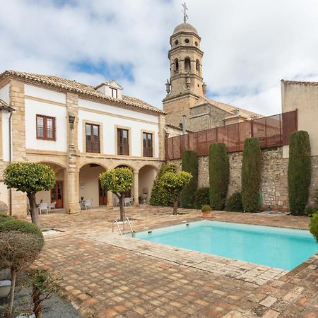 Hotel Puerta De La Luna Baeza Exterior photo
